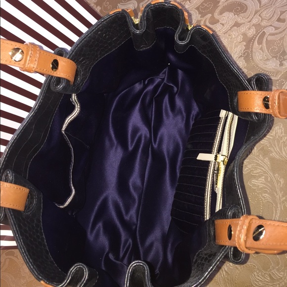 Henri Bendel handbag large - Picture 4 of 5