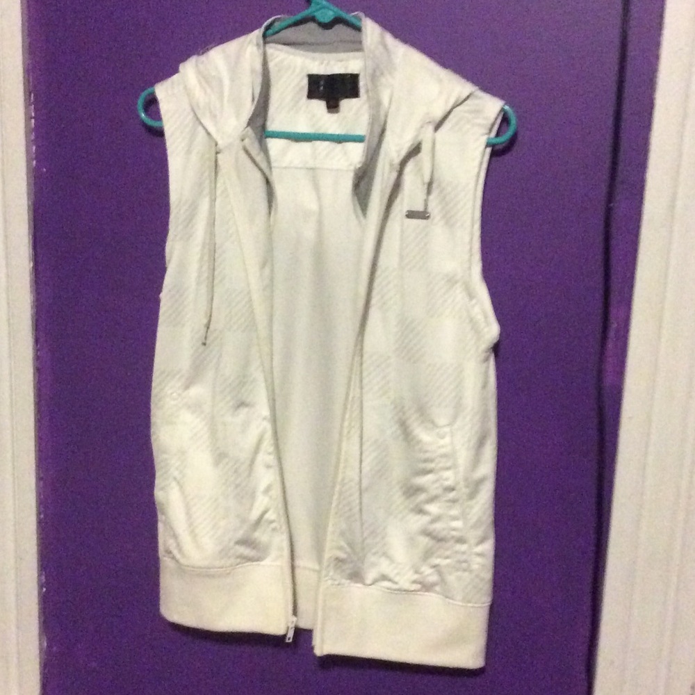 ๐ SOLD ๐ White hooded vest G by Guess - Picture 1 of 2