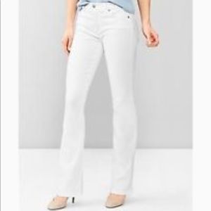 White jeans Gap