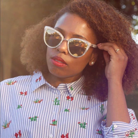 Meet your Posher, Tamrakeelia - Picture 2 of 5