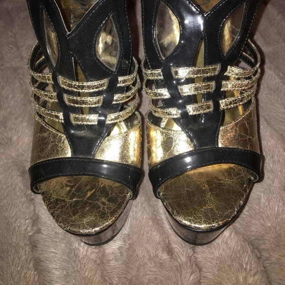 Platform heels - Picture 2 of 3