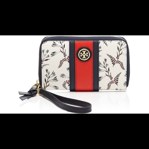 Tory Burch Handbags - ✨Flash Sale✨ Tory Burch Smartphone Wristlet