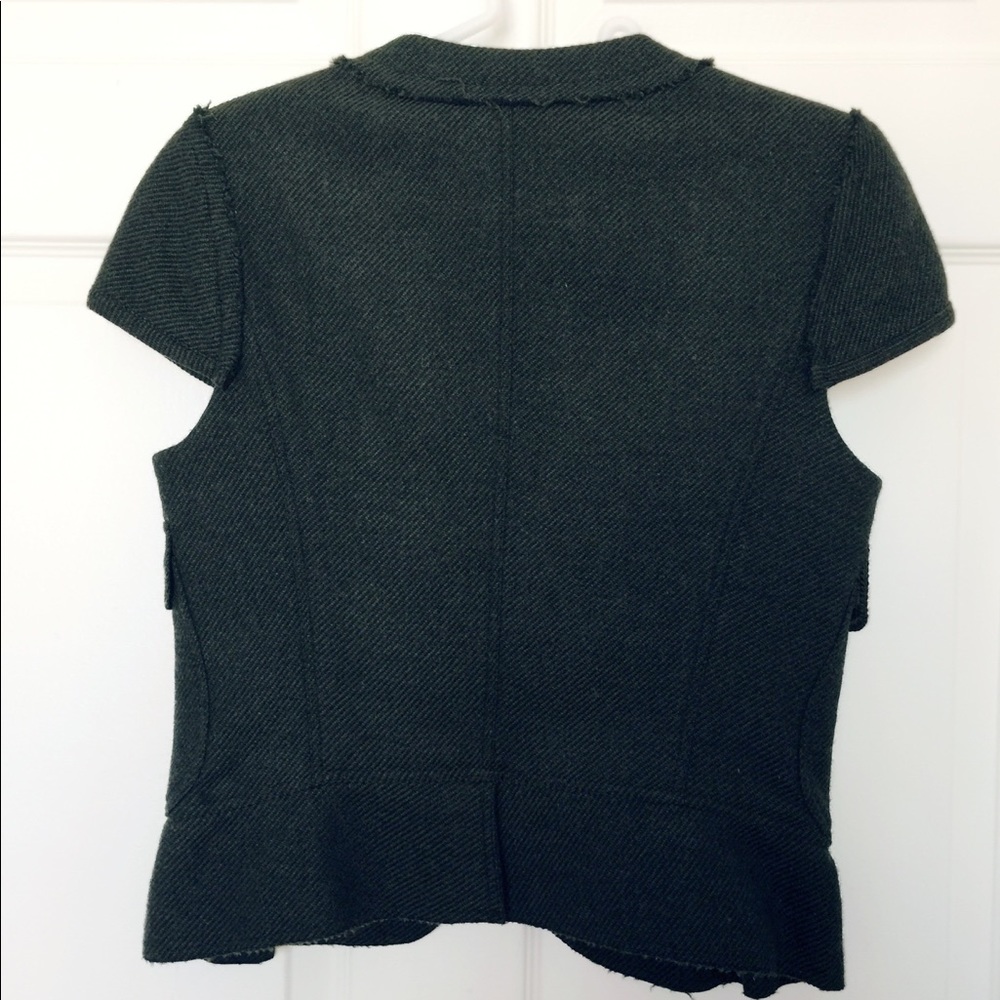 Burberry London short sleeves vest size 4-6 - Picture 3 of 3