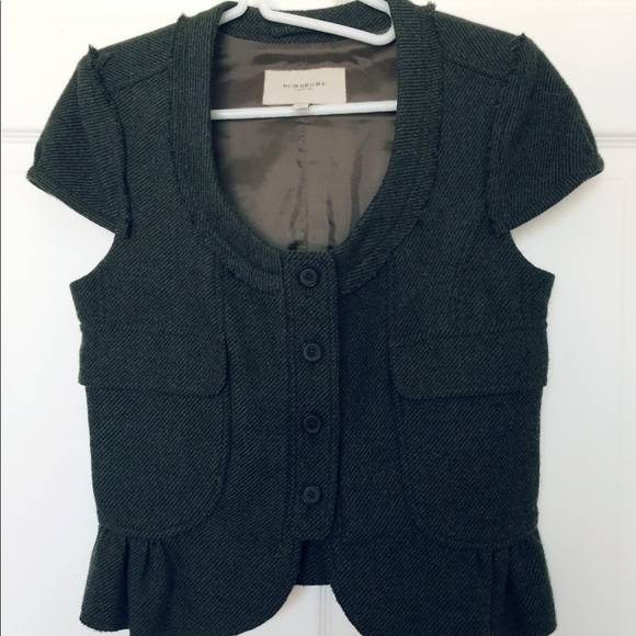 Burberry London short sleeves vest size 4-6 - Picture 1 of 3