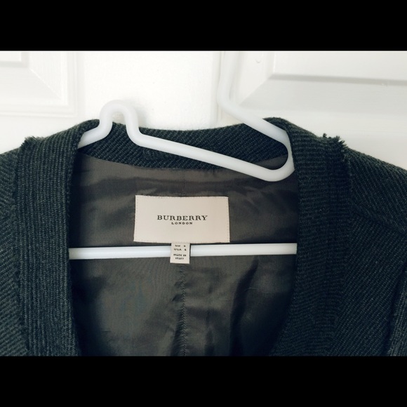 Burberry London short sleeves vest size 4-6 - Picture 2 of 3