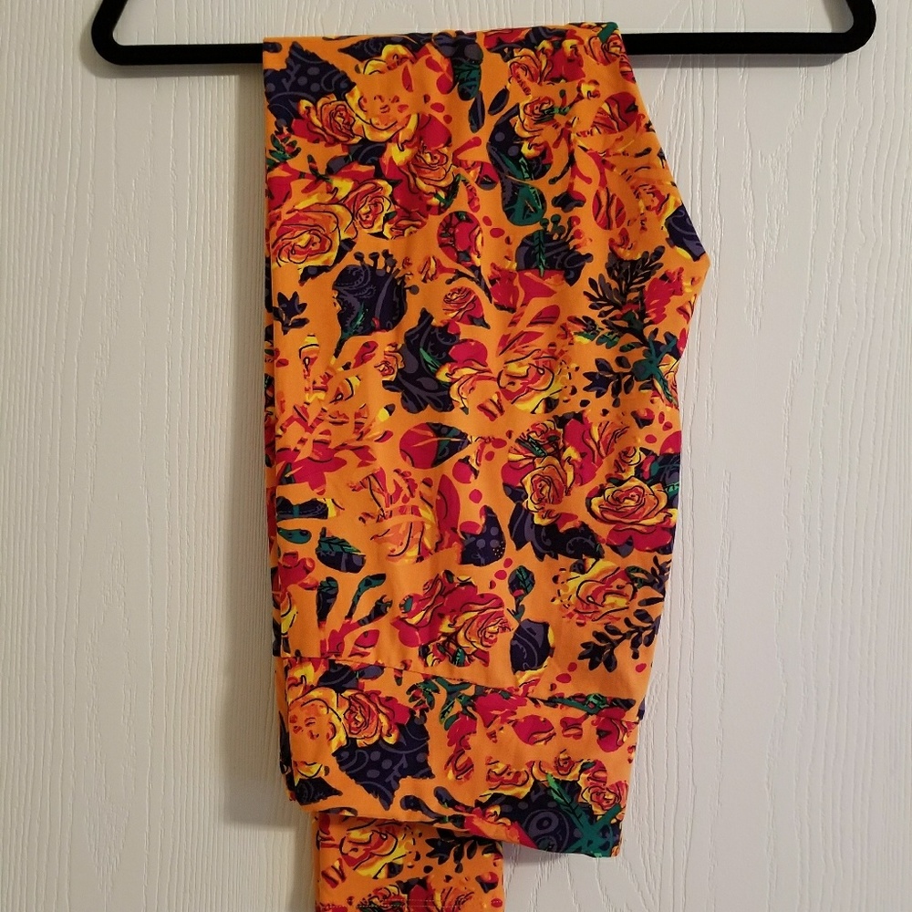 NWOT Lularoe TC leggings