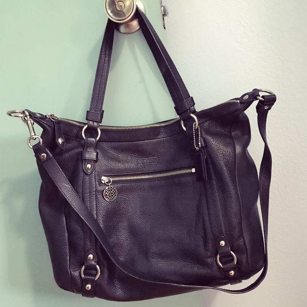 👜Black soft leather Coach purse