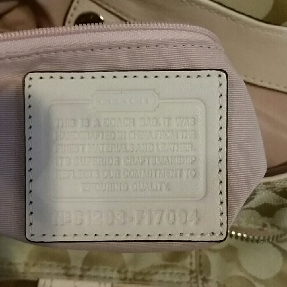 PRICE FIRM COACH SIGNATURE LYNN HOBO SHOULDER BAG. - Picture 4 of 8