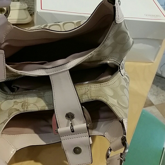 PRICE FIRM COACH SIGNATURE LYNN HOBO SHOULDER BAG. - Picture 3 of 8