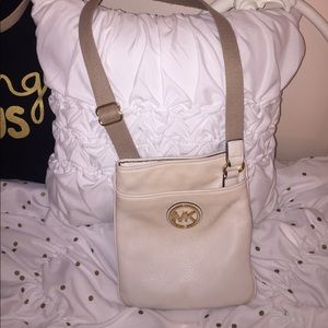 MICHAEL KORS SATCHEL