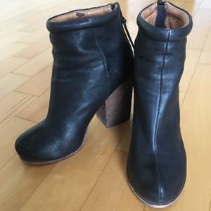 Jeffrey Campbell Rumble Booties - Size 8.5
