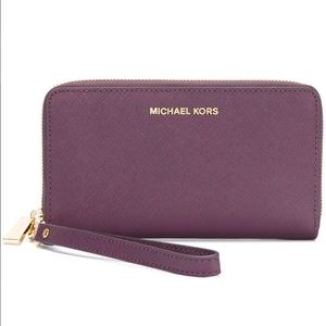 Michael Kors Jet set travel wallet- authentic