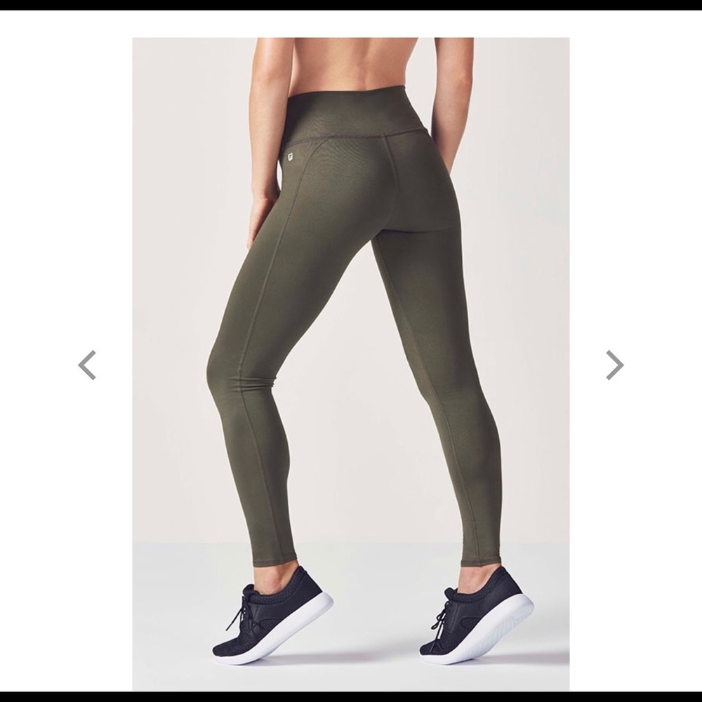 NWT High Waisted Lisette Legging in army