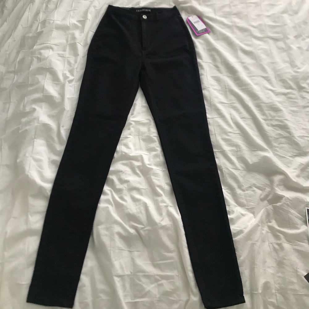 Fashion Nova Super High Waist Denim Skinnies Black