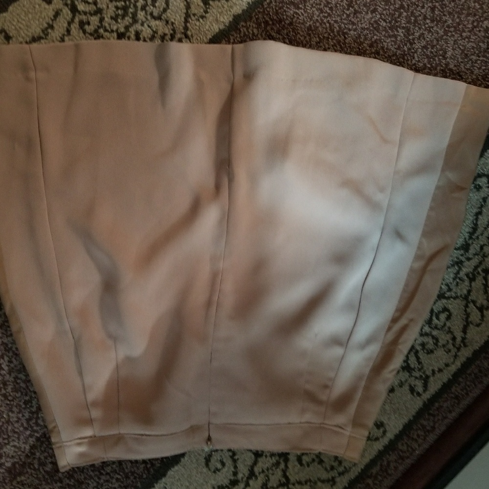 Skirt - Picture 2 of 3