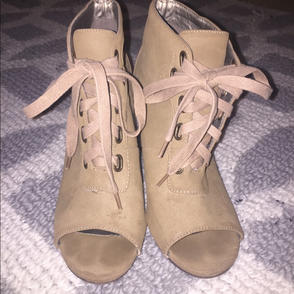 Open toe ankle bootie - Picture 3 of 5
