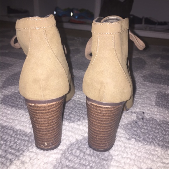 Open toe ankle bootie - Picture 4 of 5