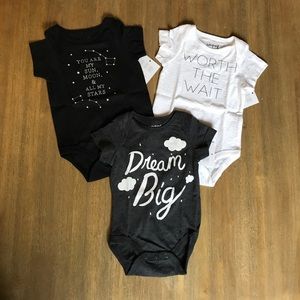 ❌SOLD❌ NWT 3 month onesies