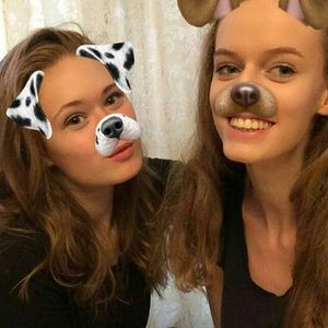 Meet your Posher, Ella