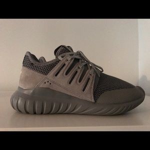 BRAND NEW Adidas Suede Tubular Radicals