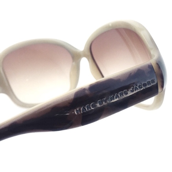 Authentic Marc Jacobs sunglasses - Picture 6 of 6