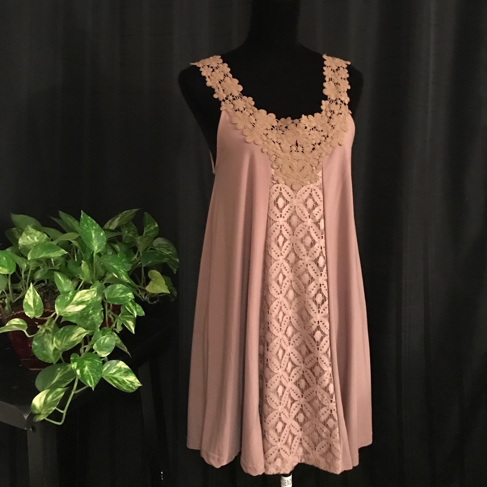 Woman's lace tunic