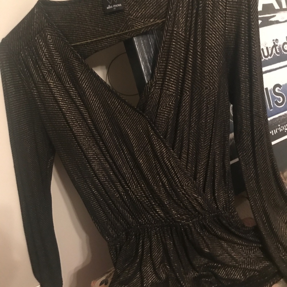 Beautiful blouse nice for fall and winter outings