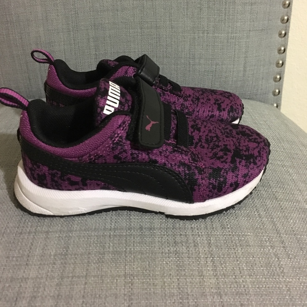 Brand new without box puma sneakers.