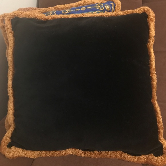 Versace vintage retired throw pillow - Picture 2 of 7