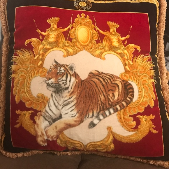 Versace vintage retired throw pillow - Picture 4 of 7