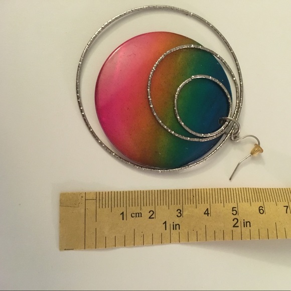 Multi color hanging hoop earrings - Picture 3 of 3