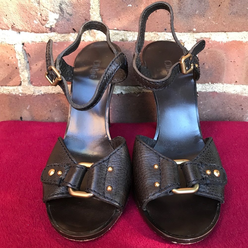 CHLOE SHOES Size 38. In great condition $250. New
