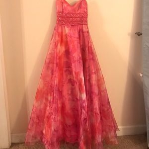 Beautiful Fuscia Roberta Prom Dress Size 6