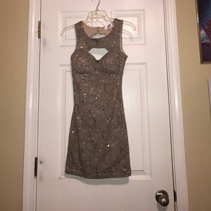 Faded grey and tan dress😍