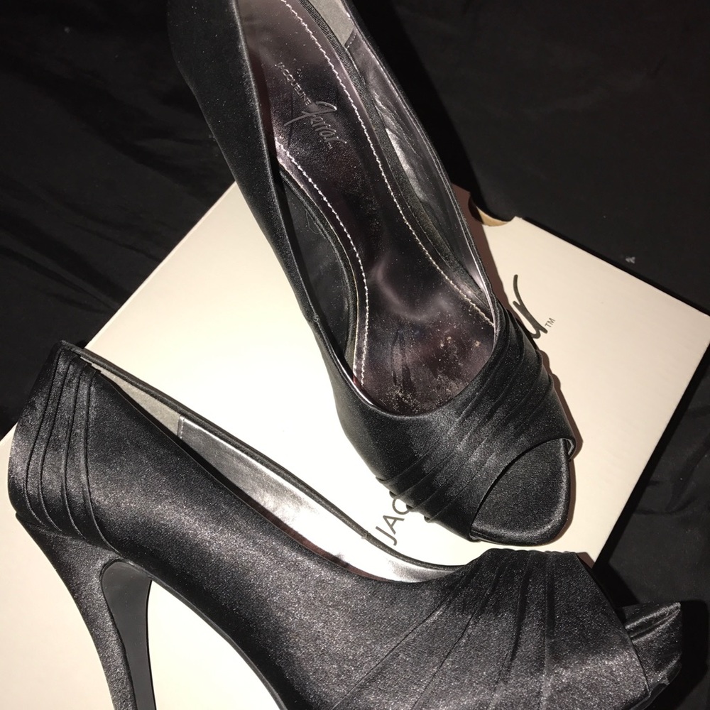 BLACK PEEP TOE HIGH HEELS - Picture 2 of 3