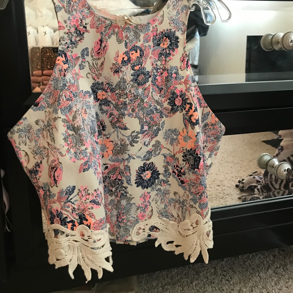 White floral crop.