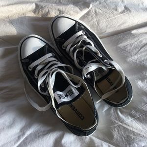 Black Converse women's 6/ men's 4