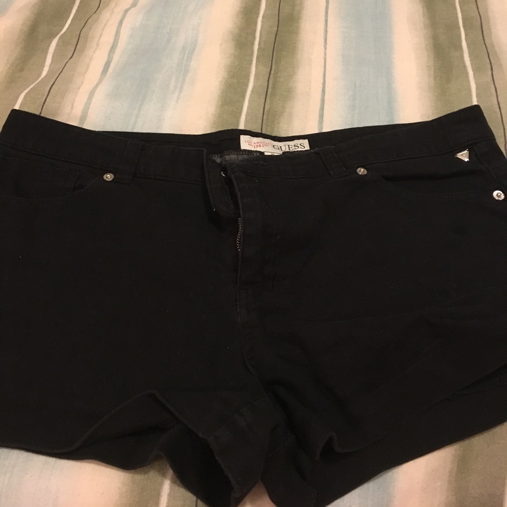 Black guess shorts