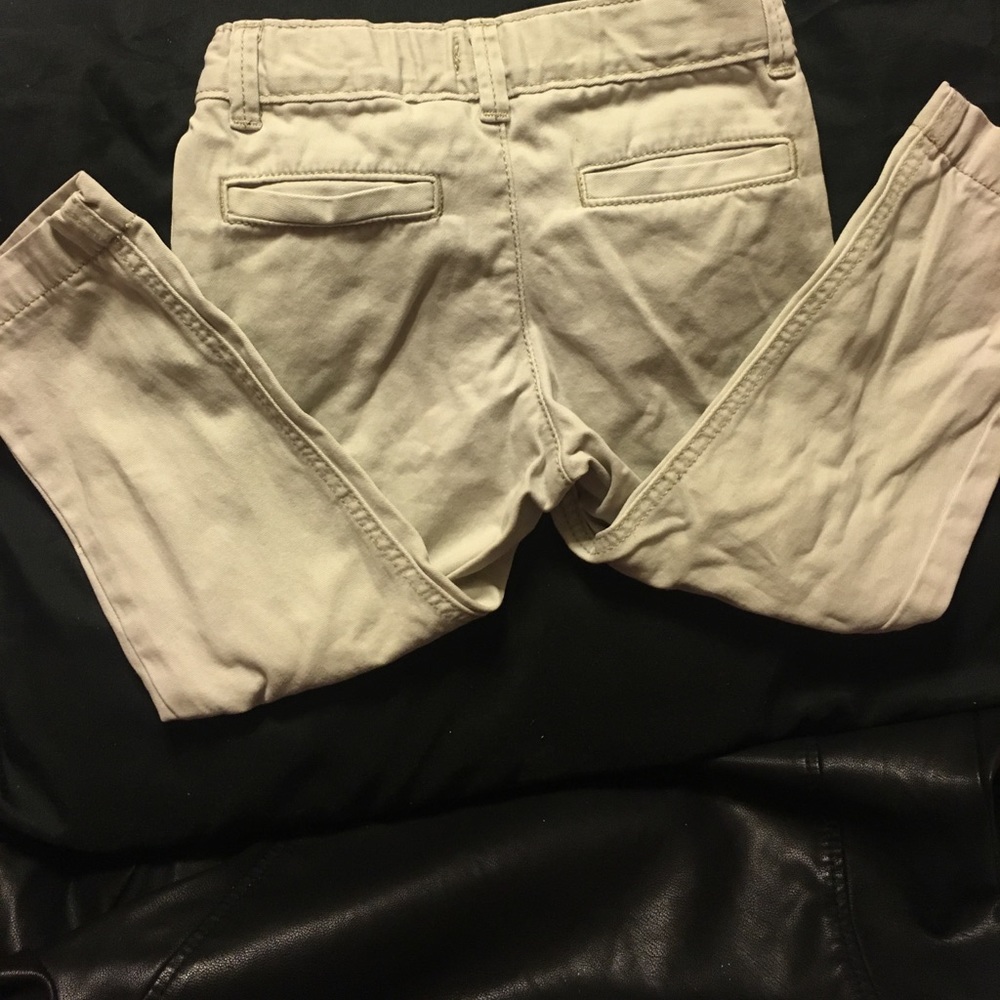 Clothes - Picture 3 of 3