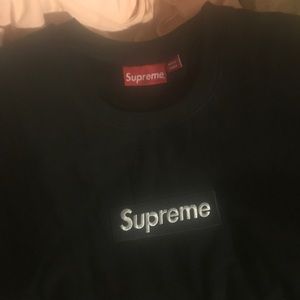 Box logo crew neck