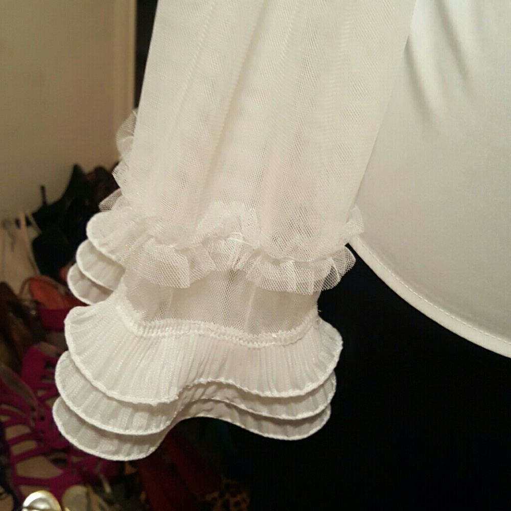 Blouses - Picture 2 of 4