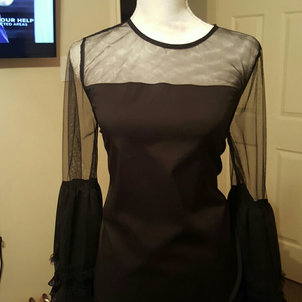 Blouses - Picture 3 of 4