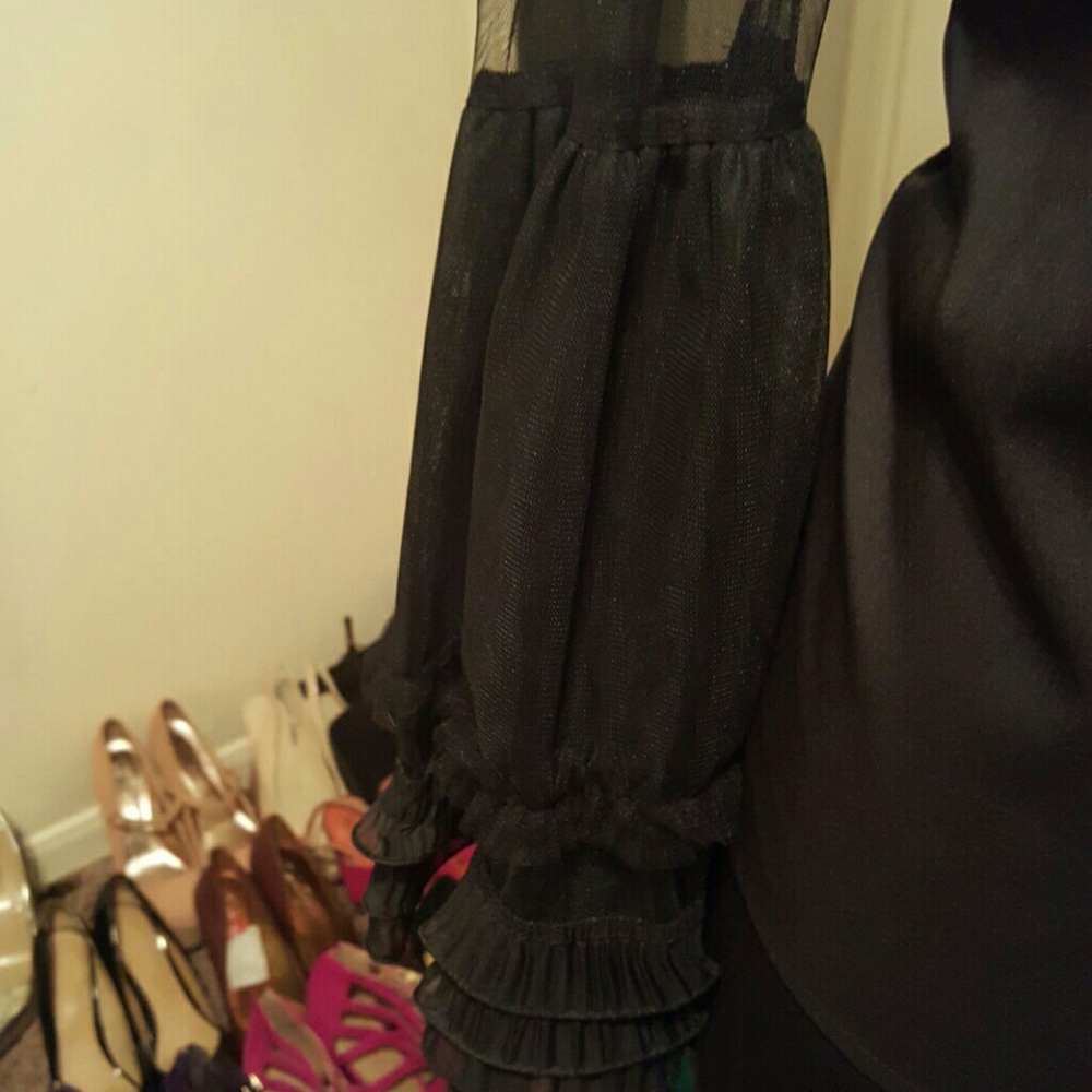 Blouses - Picture 4 of 4