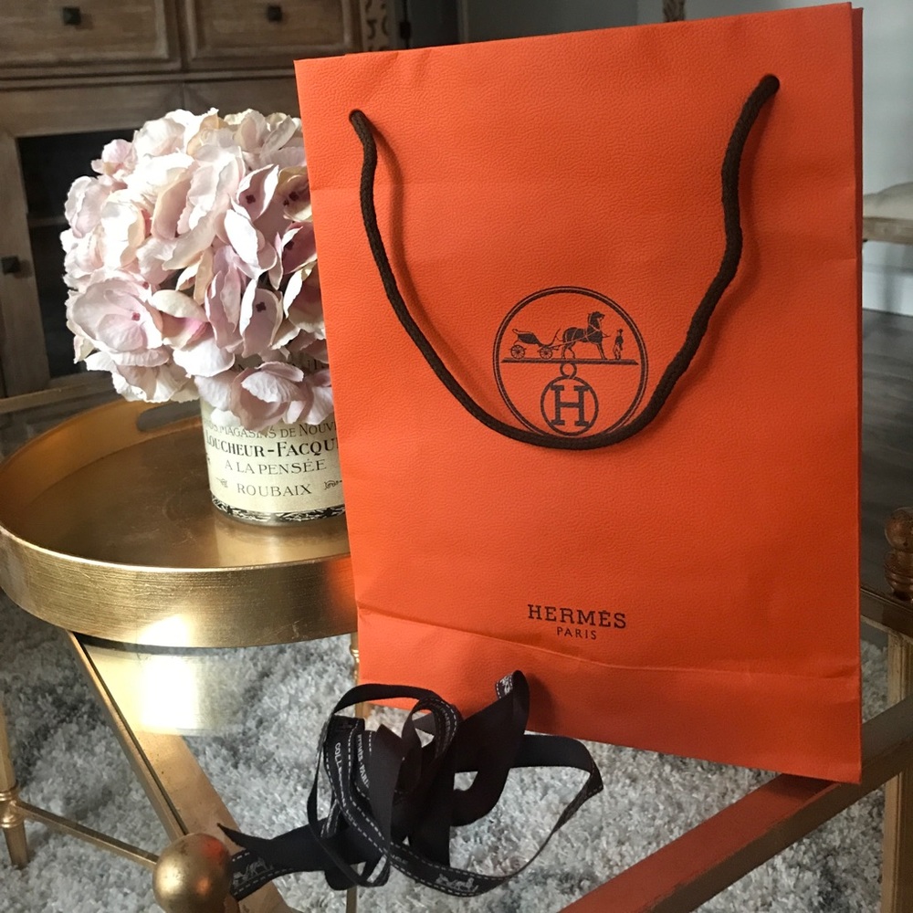 Hermes shopping bag. Ribbon Included