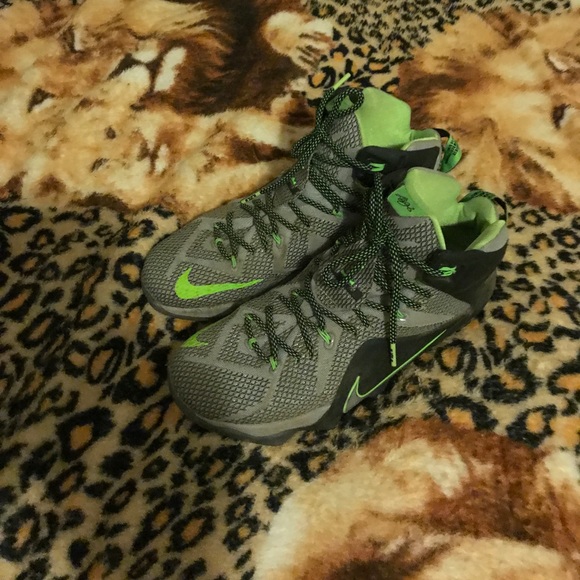 Shoes - Picture 3 of 3