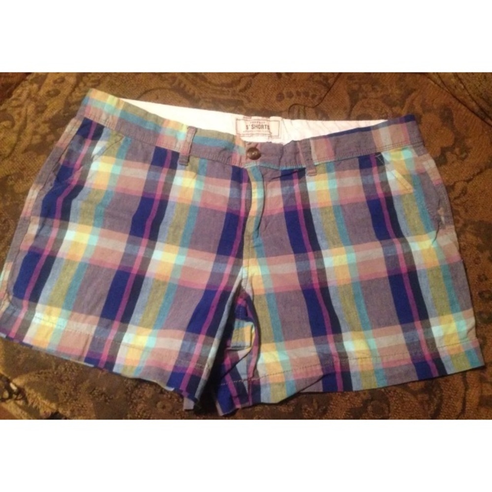 💲SOLD💲 Old Navy 5" Favorite Khakis Shorts 12
