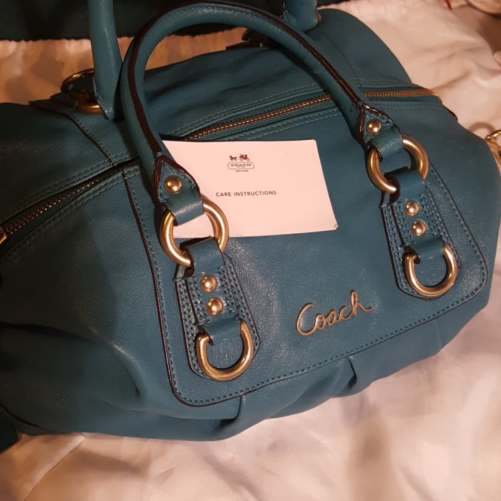 ~SOLD~Coach Ashley Leather Satchel Shoulder Bag