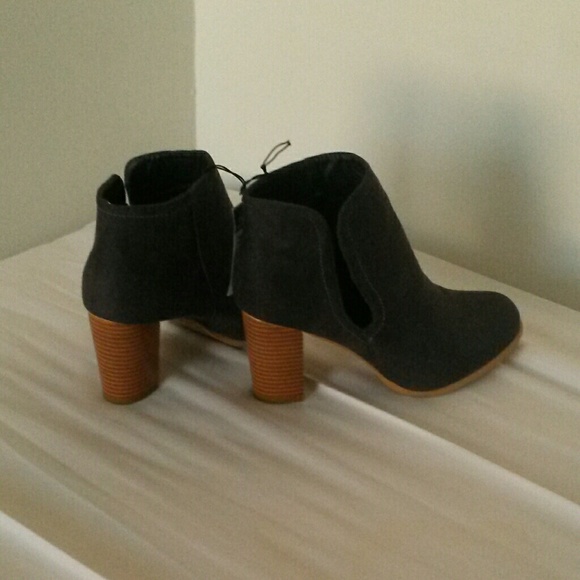 New Boots - Picture 2 of 3