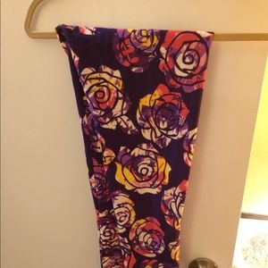NEW Lularoe TC Disney roses leggings