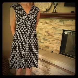 White House Black Market- Mini Dress - Size 6